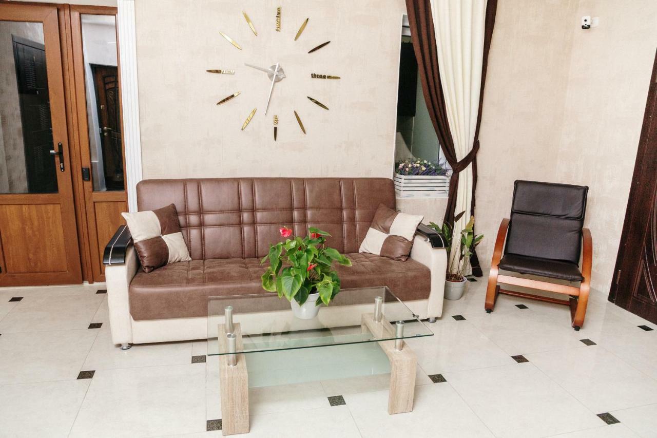 Mini Otel Cozy Patio Odessa Exterior photo
